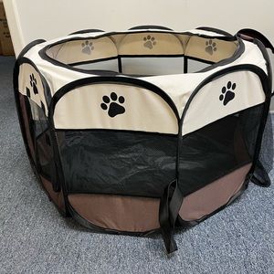Foldable outdoor pet tent
